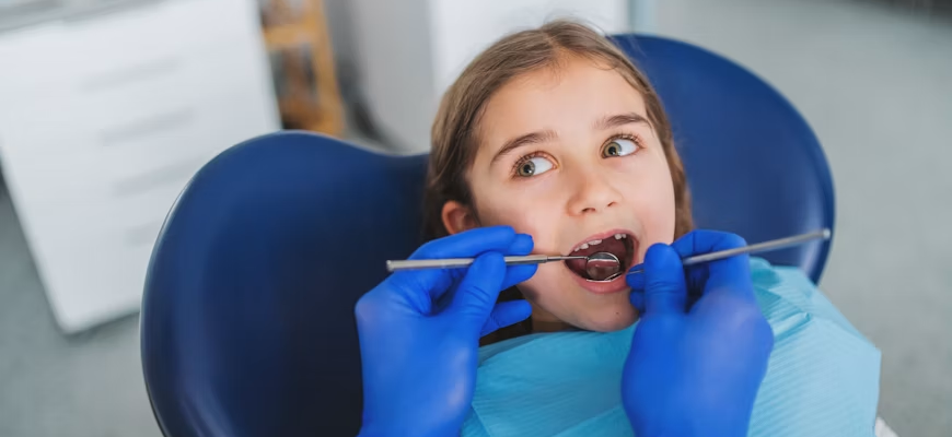 How Family Dentistry Promotes Oral Health During Transitional Stages